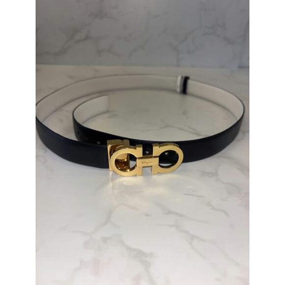 Salvatore Ferragamo Reversible Belt in Black and White Leather - Good Condition - Picture 1 of 4
